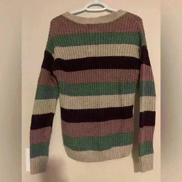 Aeropostale  sweater - Picture 2 of 3